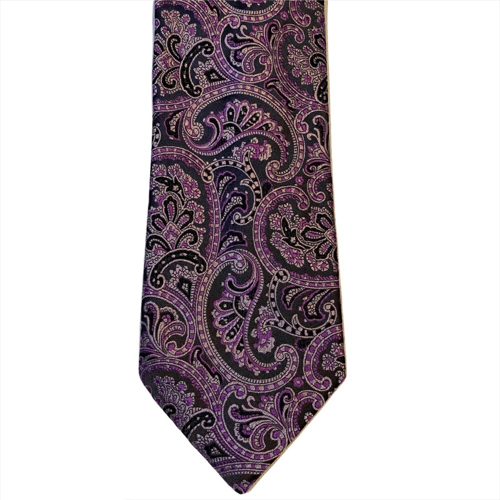 Geoffrey Beene Shades Of Lilac Silk Tie